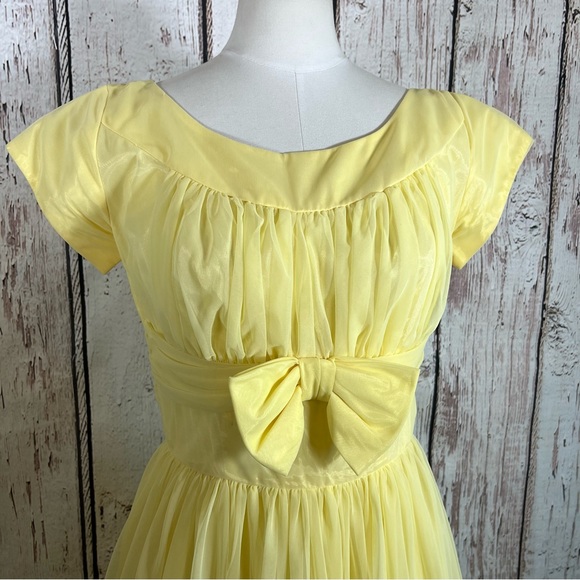 Vintage Pale Yellow Fit & Flare Spring Cocktail Union Made Dress Size 6 EUC - Picture 2 of 14